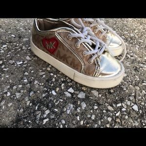 Michael kors size 8 youth girls